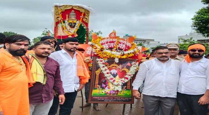 श्री. सिदाजी महाराज व्यायाम शाळा आणी मंगेशदादा गाडगे (बजरंगी) मित्रपरिवार तर्फे भव्य कावड यात्रेच संपन्न