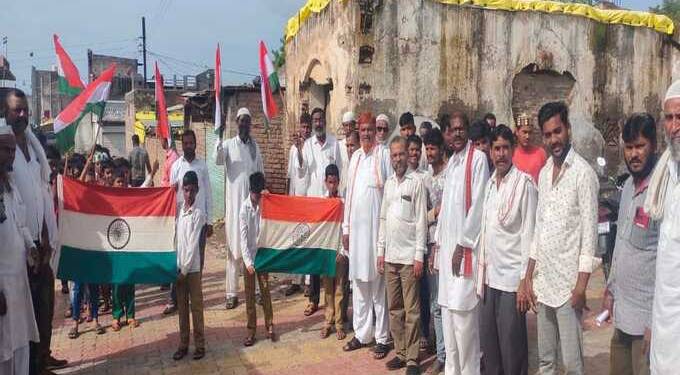 जि. प. उर्दू वरिष्ठ प्राथमिक शाळा नर्सिपूर येथे अमृत महोत्सव निमित्य प्रभात फेरी