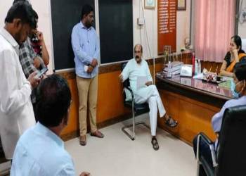 अकोला सर्वोपचार रुग्णालय सर्वसामान्य नागरिकांना त्रास होता कामा नये -आमदार सावरकर यांचा इशारा