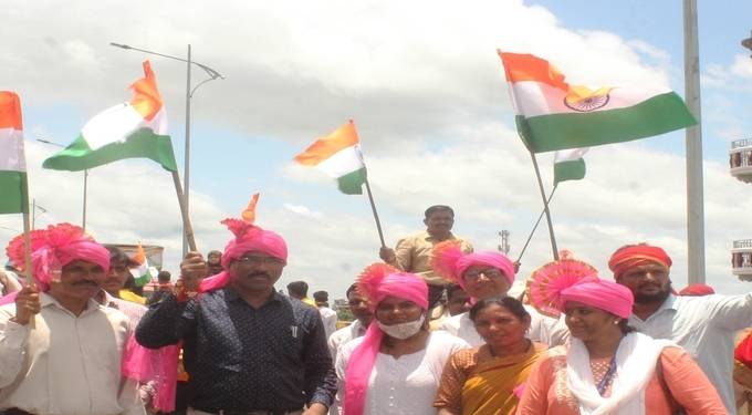 घरोघरी तिरंगाः अश्वारुढ स्वारांनी केली जनजागृती