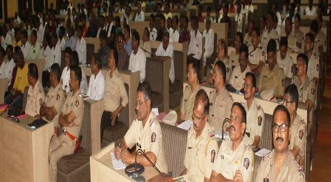 प्रशासन आणि सार्वजनिक मंडळांची बैठक गणेशोत्सवः सद्भाव, सुरक्षा आणि सामंजस्याचा