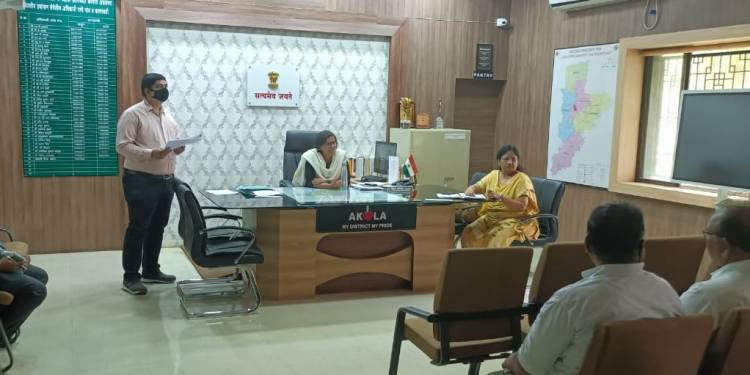 जिल्हा कृतीदल बैठक; कमी लसीकरण असलेल्या तालुक्यात वेग वाढवा – जिल्हाधिकारी निमा अरोरा