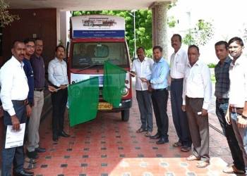 स्‍टार्टअप यात्रा; वाहनास मुख्य कार्यकारी अधिकारी यांनी दाखविली हिरवी झेंडी