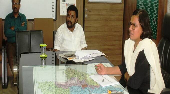 लम्पि त्वचारोगः २ लाख ८८ हजार लस मात्रा प्राप्त; लसीकरणाला गती द्यावी- जिल्हाधिकाऱ्यांचे निर्देश