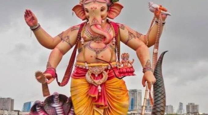 सार्वजनिक गणेशोत्सव मंडळांना पुरस्कार