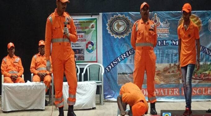 बचाव पथक प्रशिक्षण