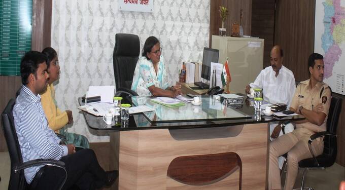 रस्ता सुरक्षा समिती बैठक