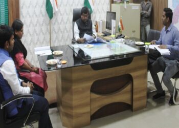 विभागीय आयुक्त यांनी घेतला आढावा