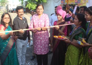 तेजस्विनी प्रदर्शनाचे उद्घाटन (1