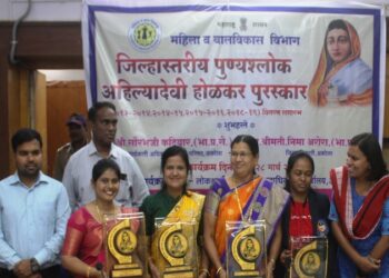 पुरस्कार ४