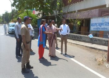 विभागीय आयुक्त भेट