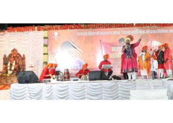 शाहिरांच्या विररस, स्फूर्ती गितांनी शिवप्रेमी श्रोते मंत्रमुग्ध,शिवराज्याभिषेक सोहळा दिन उत्साहात साजरा