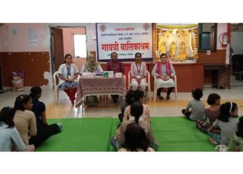 शासकीय बालगृहातील बालकांचे आरोग्य तपासणी