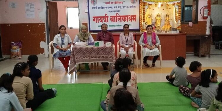 शासकीय बालगृहातील बालकांचे आरोग्य तपासणी