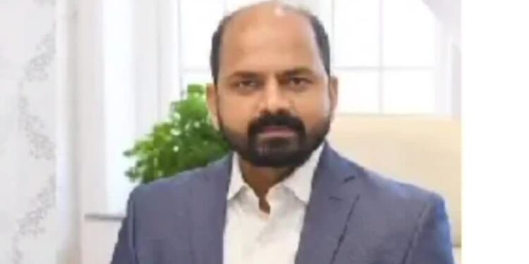 जिल्हाधिकारी अजित कुंभार यांचा पत्रकार बांधवांशी संवाद