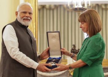 पीएम मोदींचा ग्रीसमध्ये ‘ग्रँड क्रॉस ऑफ द ऑर्डर ऑफ ऑनर’ने सन्मान