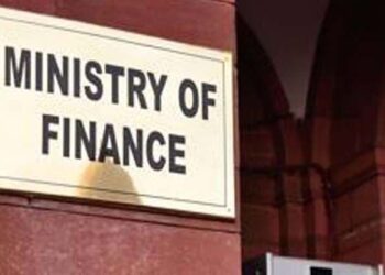 घटलेला मान्सून आणि कच्च्या तेलाच्या दरवाढीमुळे अर्थव्यवस्थेपुढे चिंता