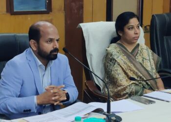 राजकीय पक्ष प्रतिनिधींशी चर्चा मतदान केंद्रांना भेट मतदार यादी निरीक्षक डॉ. निधी पाण्डेय यांच्याकडून कामकाजाचा आढावा