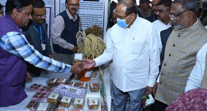 राज्यस्तरीय कृषी प्रदर्शनाचा समारोप विदर्भातील शेतकऱ्यांसाठी नवसंजीवनी ठरेल असे तंत्रज्ञान विकसित करा