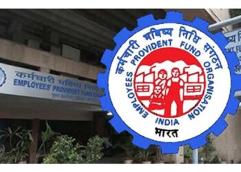 EPFO ​​चा मोठा निर्णय, जन्मतारखेचा पुरावा म्हणून ‘ आधार कार्ड’ ची वैधता संपली