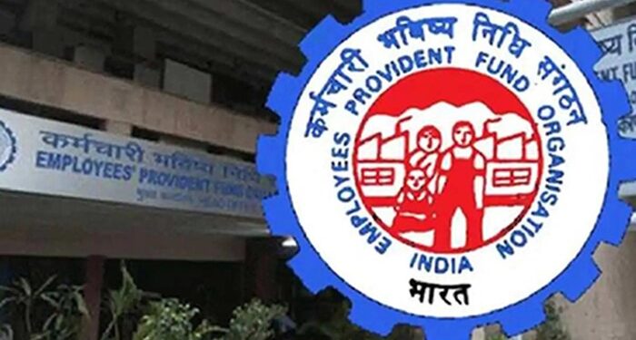 EPFO ​​चा मोठा निर्णय, जन्मतारखेचा पुरावा म्हणून ‘ आधार कार्ड’ ची वैधता संपली