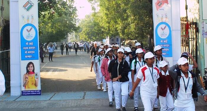 अकोला जिल्ह्यात राष्ट्रीय मतदार दिन उत्साहात साजरा लोकशाहीत मताधिकार हा जनसामान्यांचा आवाज
