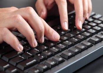 टायपिंग संस्थेलाच दिले परीक्षेचे काम! राज्य परीक्षा परिषदेची चुकीची निविदा