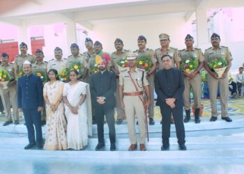 शास्त्री क्रीडांगणावर निनादले ‘ गर्जा महाराष्ट्र माझा ’ चे सूर महाराष्ट्रदिन सोहळा मंगलमय वातावरणात साजरा