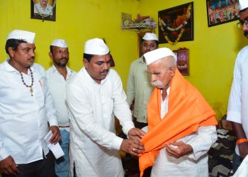 शिवप्रतिष्ठान हिंदुस्थानचे संस्थापक संभाजी भिडे गुरुजींचे पातुरात भव्य स्वागत