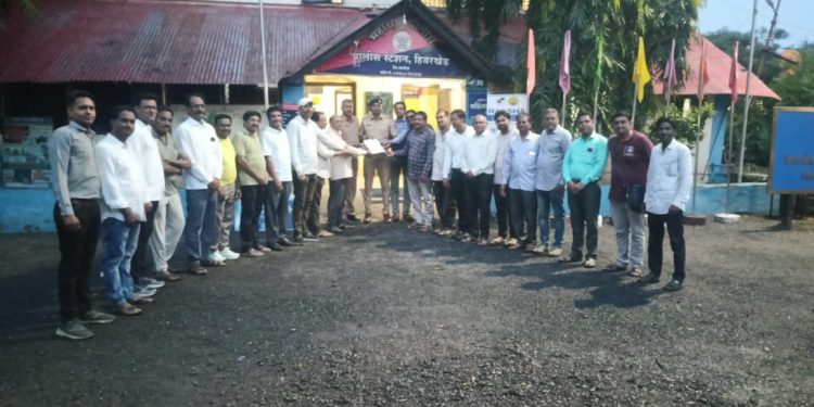 पत्रकाराला धमकावणाऱ्या “त्या मुजोर” ठेकेदारावर गुन्हे दाखल करा