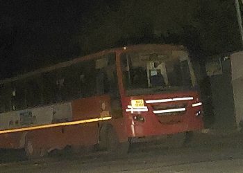 तेल्हारा एस टी प्रशासनाचा भंगार कारभार!रात्रीच्या वेळेस अंधारात प्रवाशांना मनस्ताप